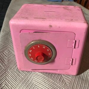 Vintage Safe Bank